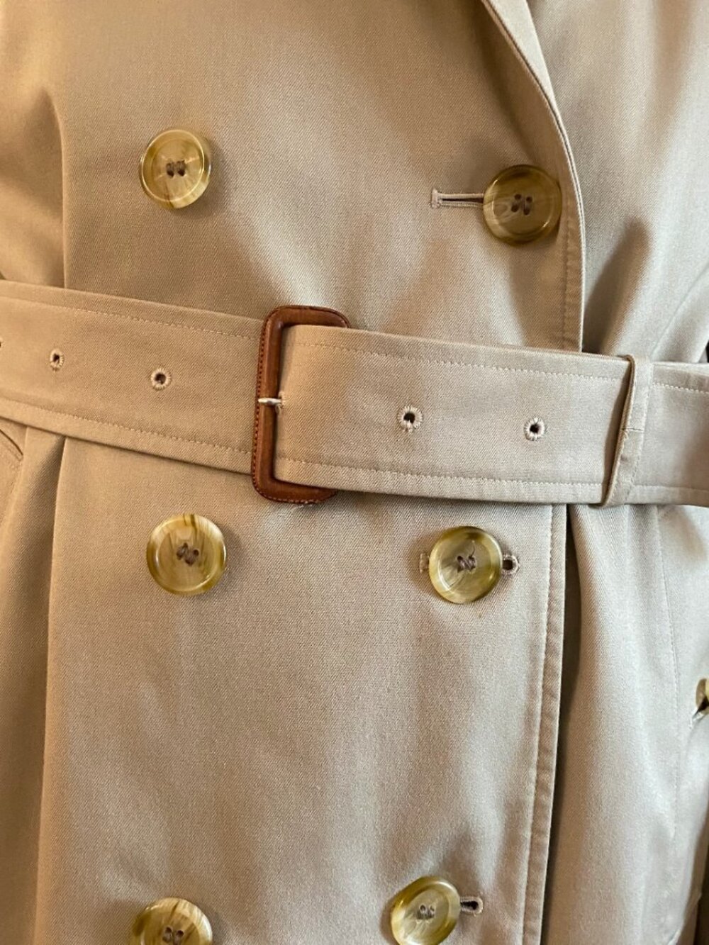 Burberrys' 1985 Trench Raincoat with zipped in lining - Picture 10 of 14